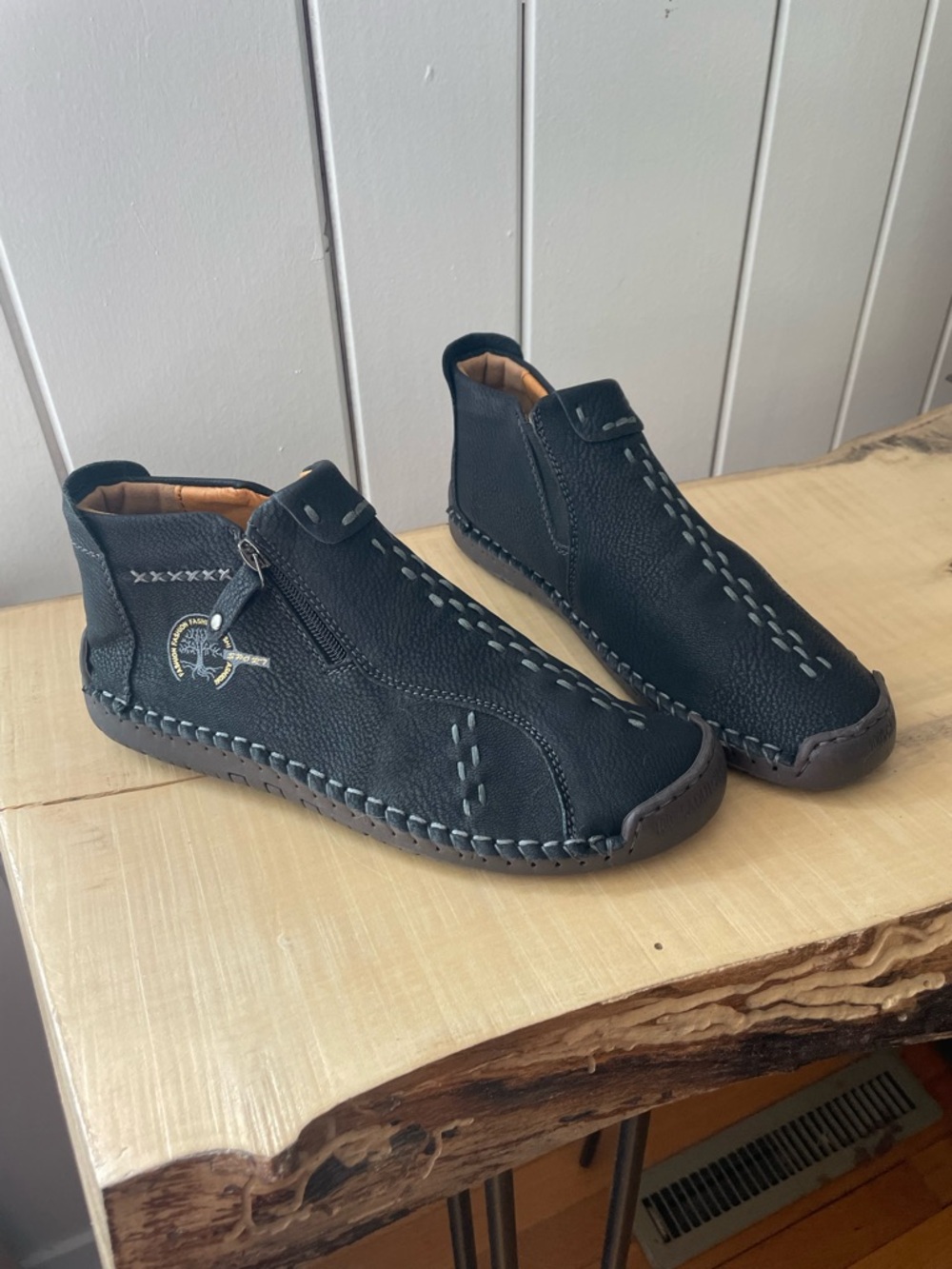 $15 SALE Black Ankle Boots Casual Zipper Rubber Sole Unisex Gender Neutral - Picture 1 of 10